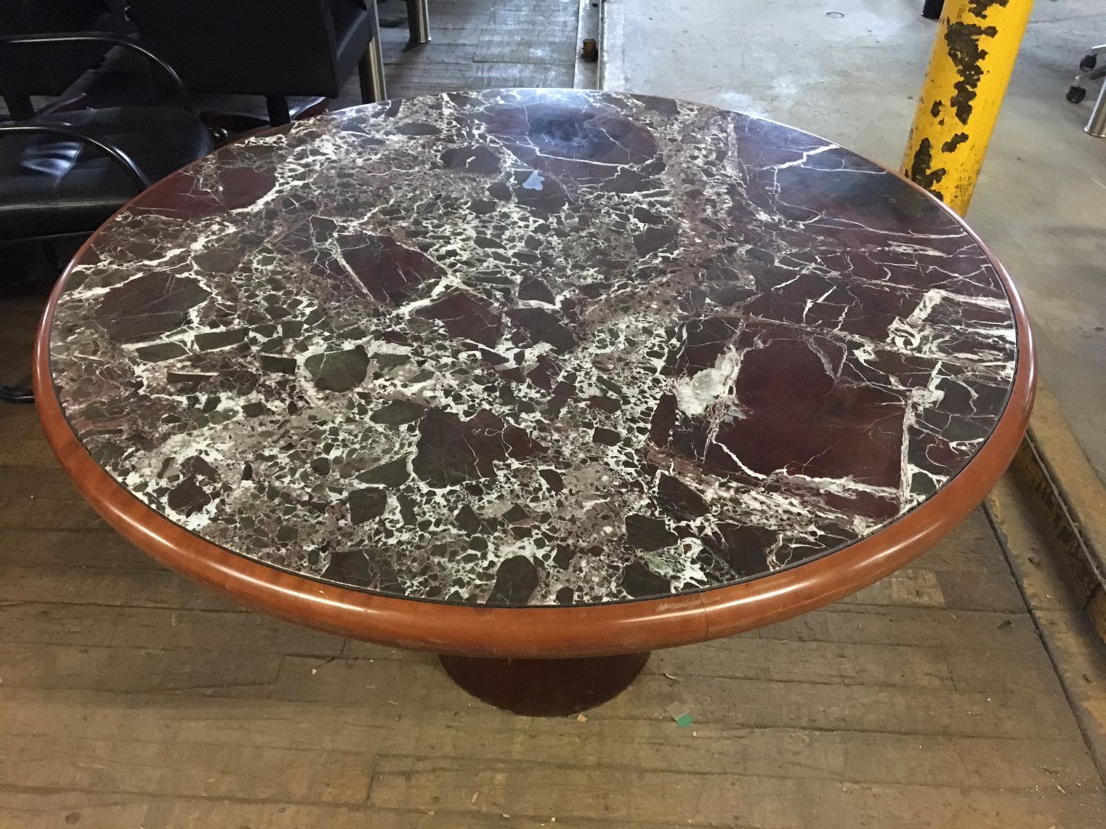 T9589 - 4ft Round Marble/Cherry Conference Table