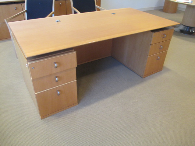 D6021 - Geiger Double Pedestal Desk