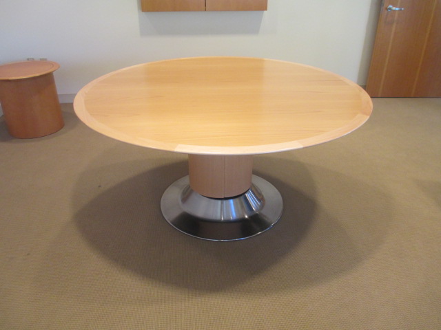 T6021 - 60" Round Table