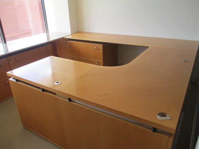 D6024 - Geiger U-Shape Desk Sets