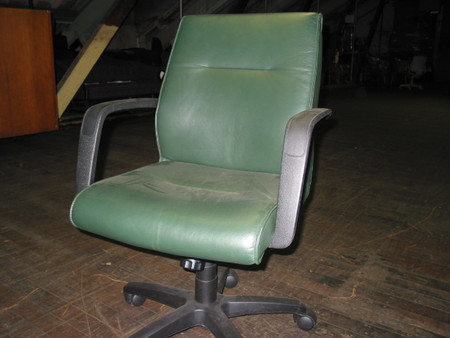 C1039 - Via Leather Office Chair