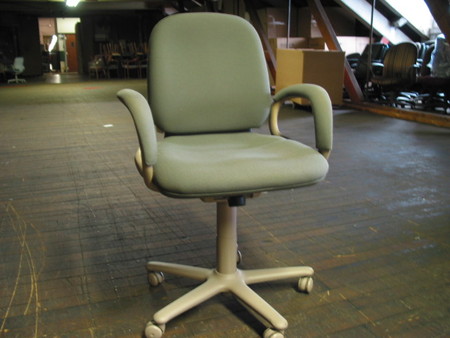 C1043 - Steelcase Office Chair