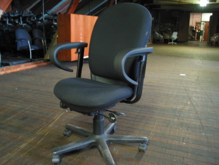 C1044 - Steelcase Office Seating