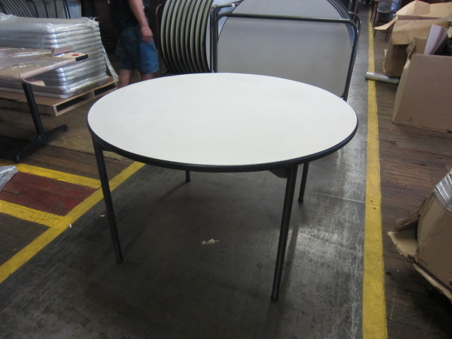 T6043C - Samsonite Laminate Tables