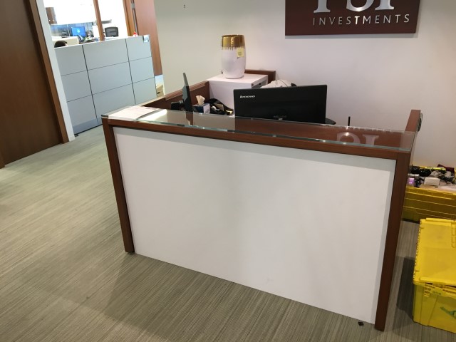 R6124C - Reception Desk