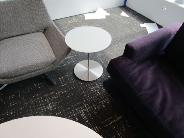 R6513 - 20" Round End Table