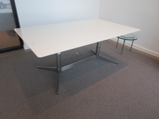 T12364 - Geiger Meeting Table