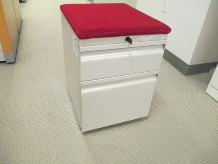 F4072 - Knoll Mobile Pedestals