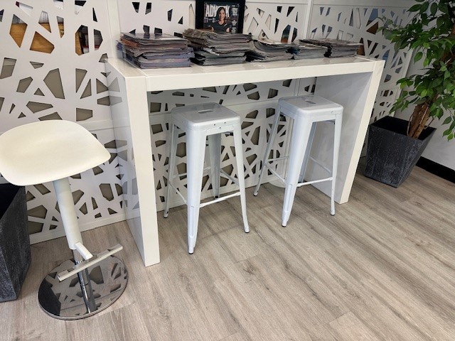 CD6201 - Metal Cafe Stools