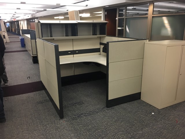 W6114 - Knoll Reff Cubicles