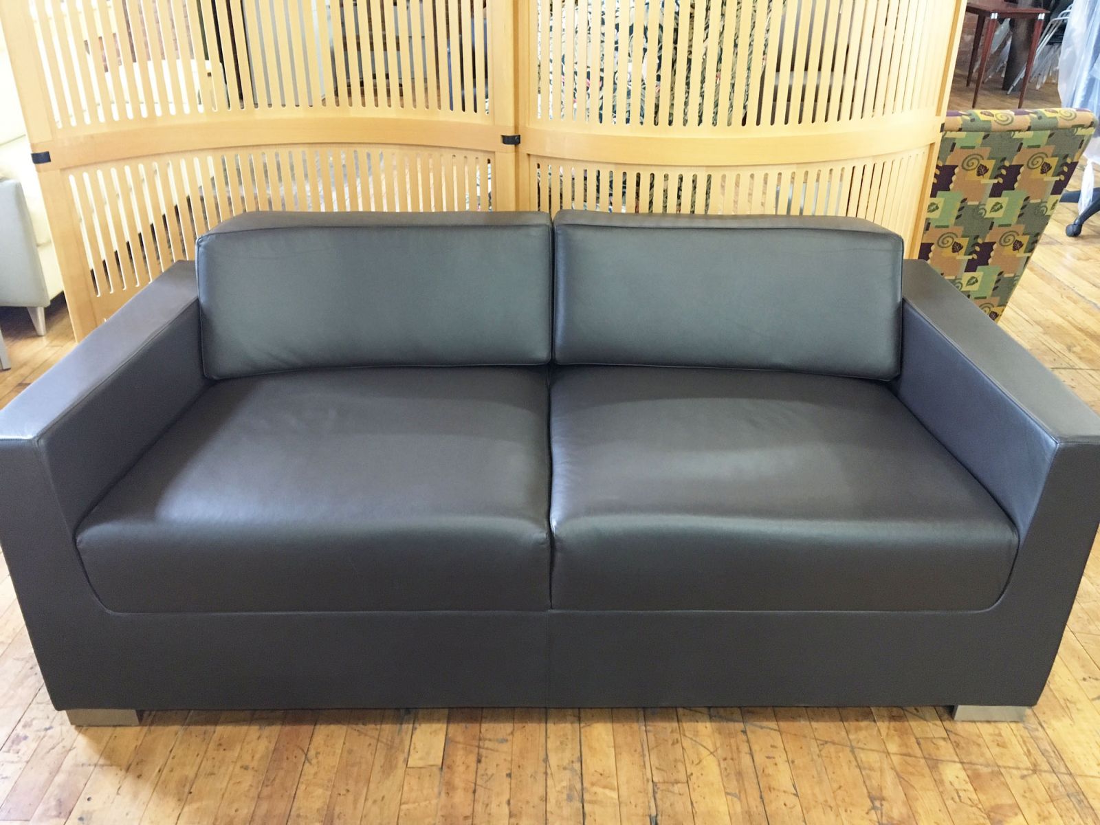 R6077C - Chocolate Leather Sofa - Loveseat