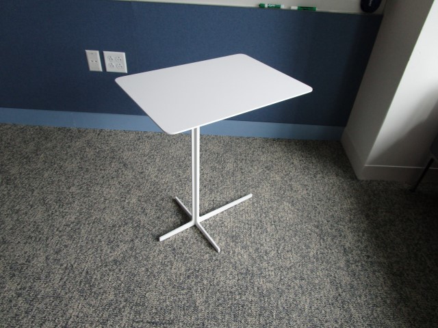 T12428 - Davis Laptop Tables