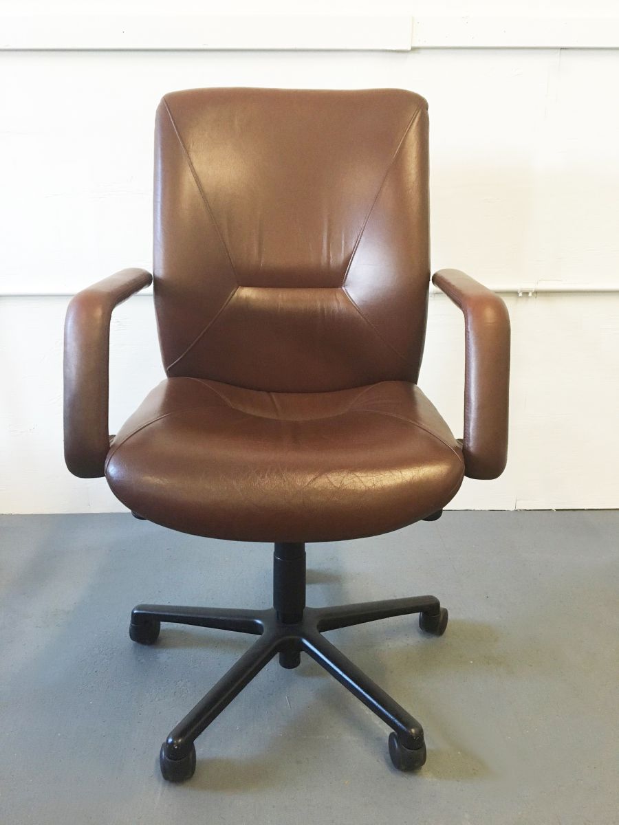 C61153J - Keilhauer Leather Chairs