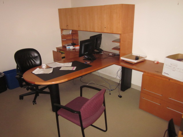 D6067C - Steelcase Metro Office Desks