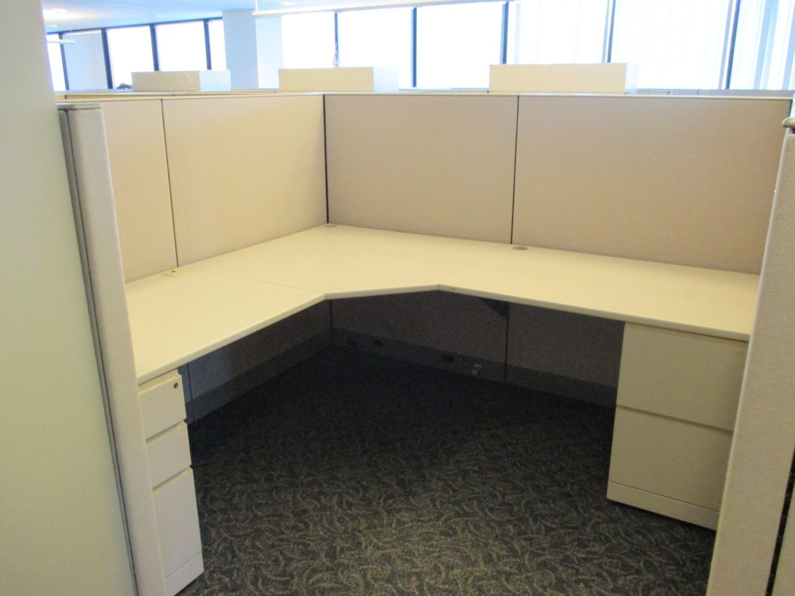 W6022A - Knoll Workstations