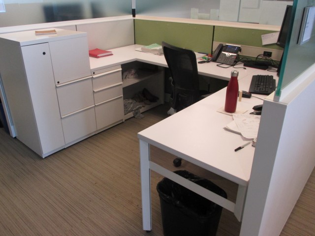 W6145 - Knoll Dividends Cubicles