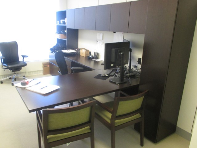 D12140 - Knoll Executive Desk Sets