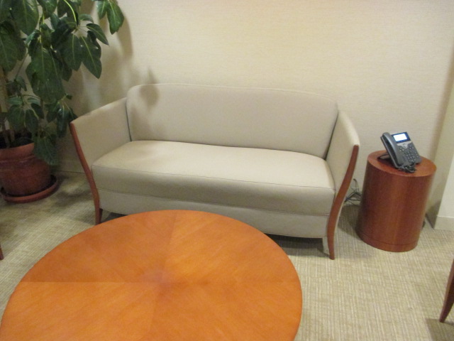 R6196A - Bernhardt Loveseat