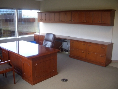 D1160 - Traditional Executive Desk Set