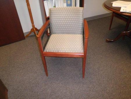 C2843C - Steelcase Side Seating