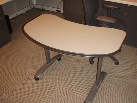 D1359 - Steelcase Training Tables