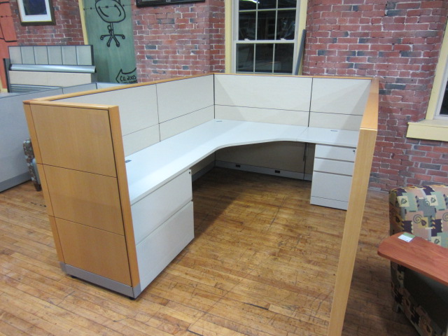 W4047A - Knoll Reff Workstations