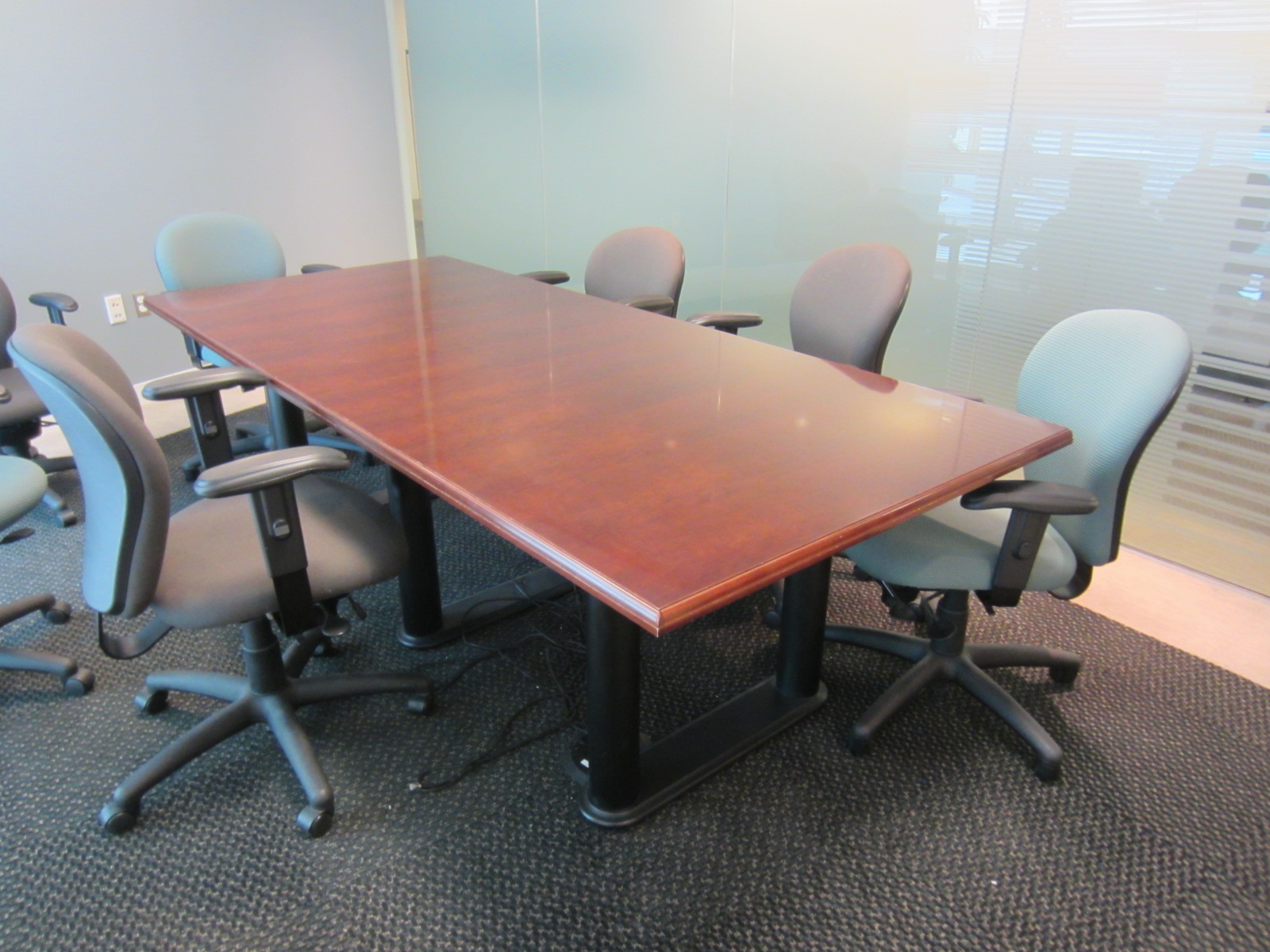 T9561C - Versteel Meeting Table