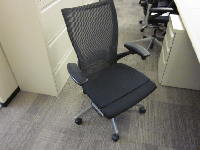 C61165C - Haworth X621 Chairs