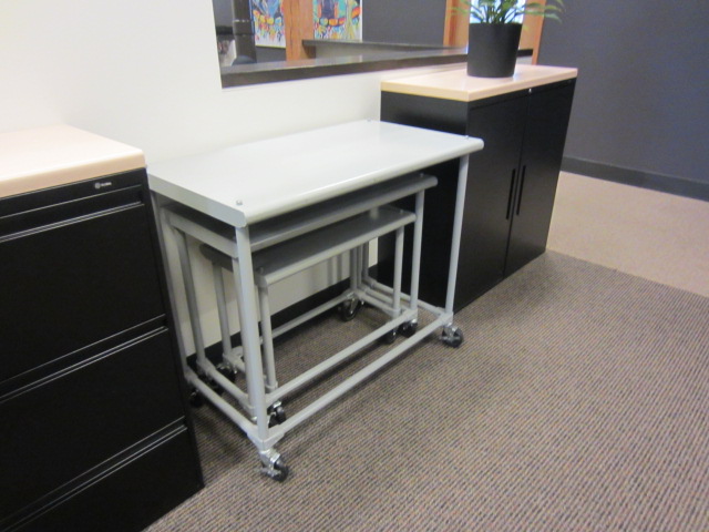 F6047C - Metal Nesting Tables