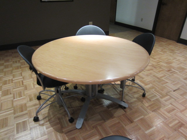 T6045C - Versteel 48"  Round Table