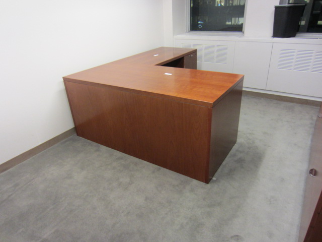 D6025 - Steelcase Desk Sets