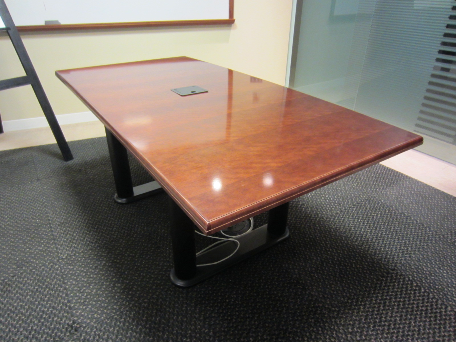 T9569C - Versteel Meeting Table