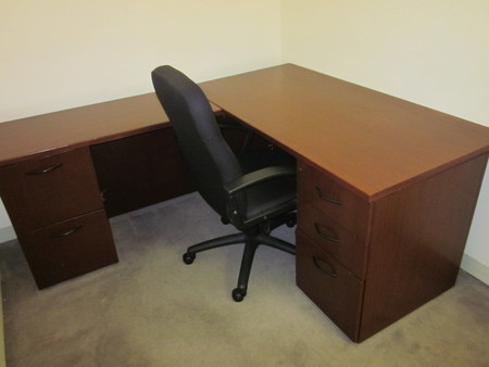 D3271 - Cherry Desks
