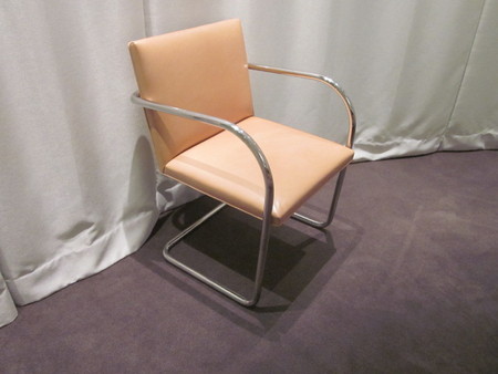 C3801C - Knoll Round Bar Brunos
