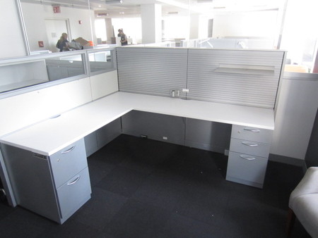 W2979 - 7 x 6 Steelcase Workstations