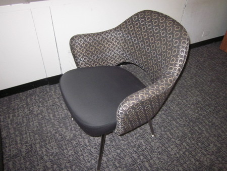 C3420C - Knoll Saarinen Side Seating