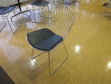 C3015 - Knoll Bertoia Cafe Chairs