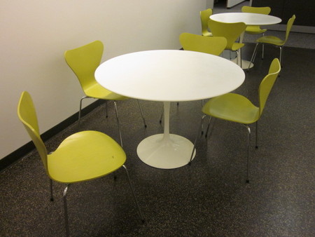T3423 - Saarinen Cafe Tables