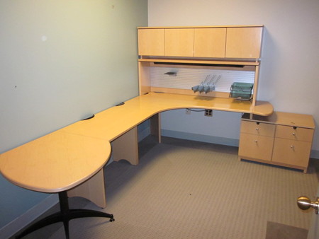 Desks Sets by Steelcase