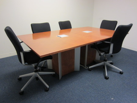 T3700 - Krug Conference Table