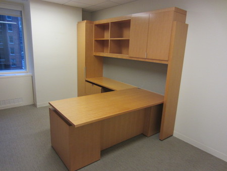 D3870C - Bernhardt Cherry Desk Set