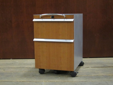F3605 - Mobile Pedestals