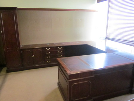 Councill Desk Set
