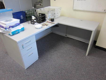 D3135 - Steelcase Avenir Desks