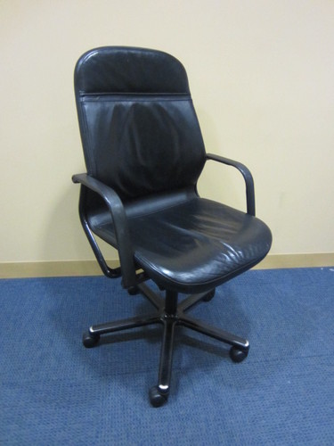 C3705C - Vecta Leather Chairs