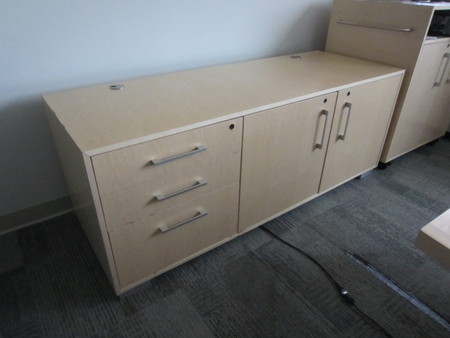 T3582 - Steelcase Credenza