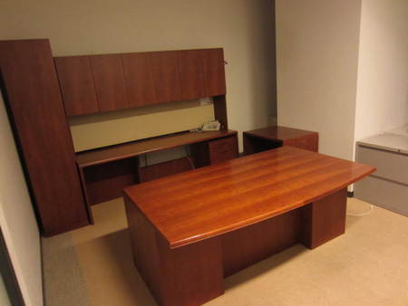 D3513 - Bernhardt Desk and Credenza Set