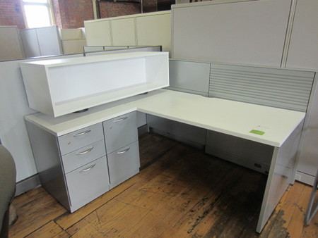 W2978 - Steelcase Answer Workstations