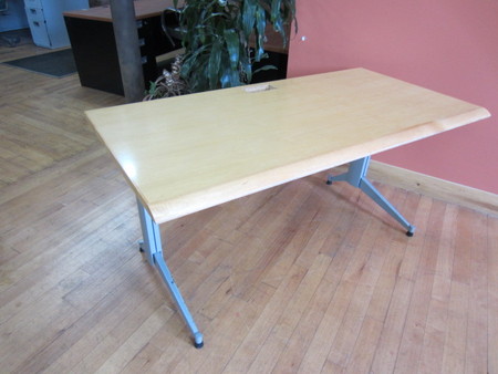 T3556 - Maple Training Tables