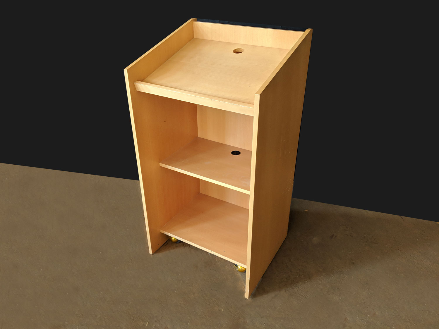 R6186 - Podium